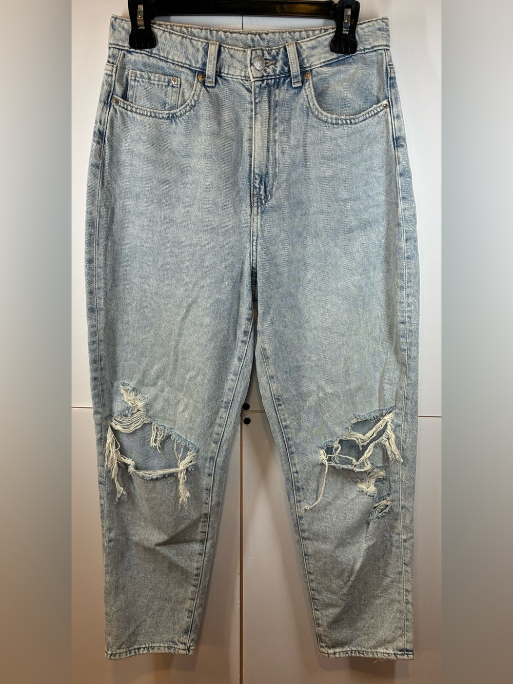 H&M &Denim Mom Jeans Women’s Size 6 Light Wash Distressed High Rise